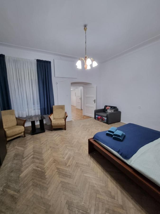 Nocleg W Centrum Czestochowy Nmp32 Ζεστοκόβα Εξωτερικό φωτογραφία